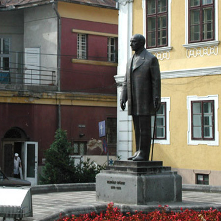 statuia lui Bernády György